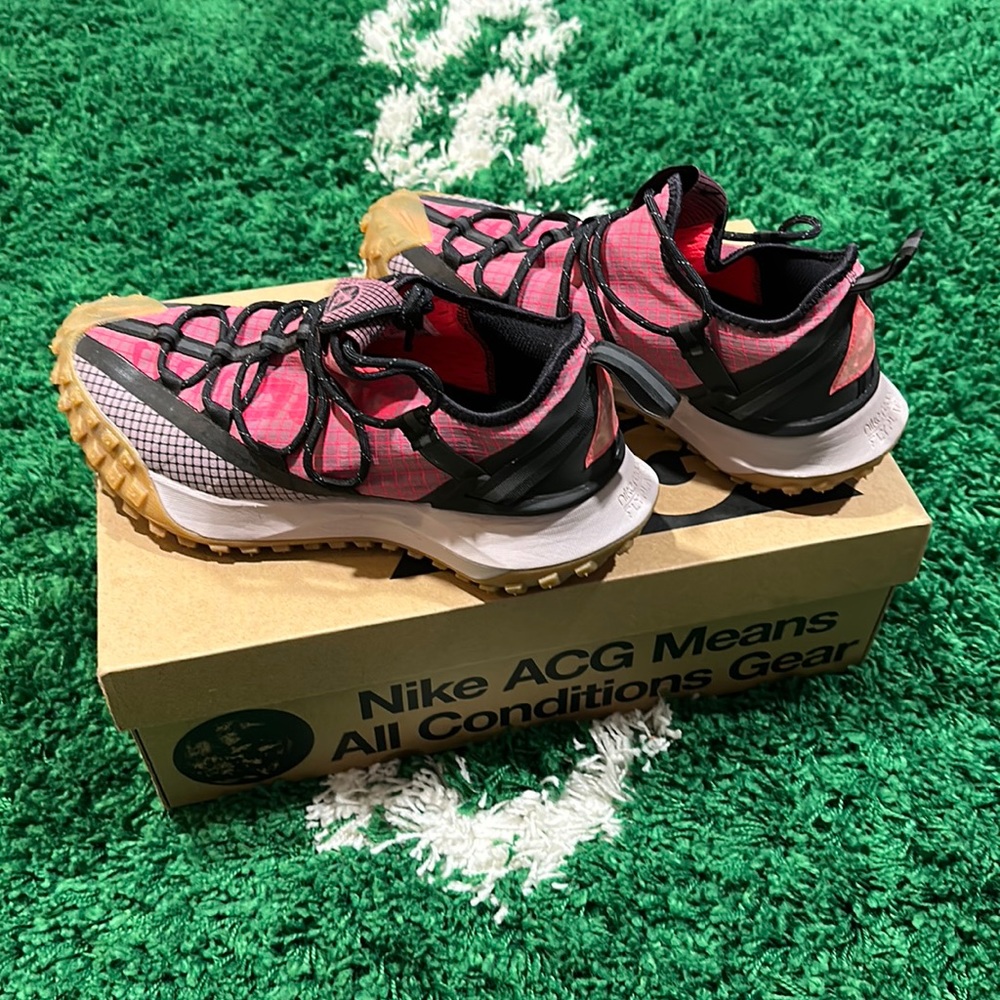 ACG Mountain Fly Low 'Flash Crimson' - Picture 9 of 10